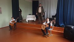 Артисты народного театра «Линия» выступили в ДШИ
